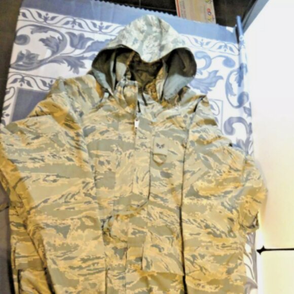 LG GORE-TEX ALL PURPOSE ENVIRONMENTAL CAMO ABU TIGER STRIPE APECS JACKET LD 4584